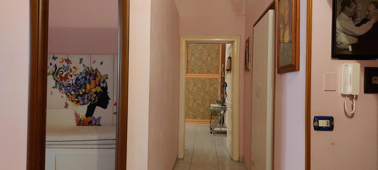 Appartamento A Cas' E Mari Naples Luaran gambar